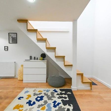 2 Bedroom Flat In Damjanich Str., Hirsch Budapest Esterno foto