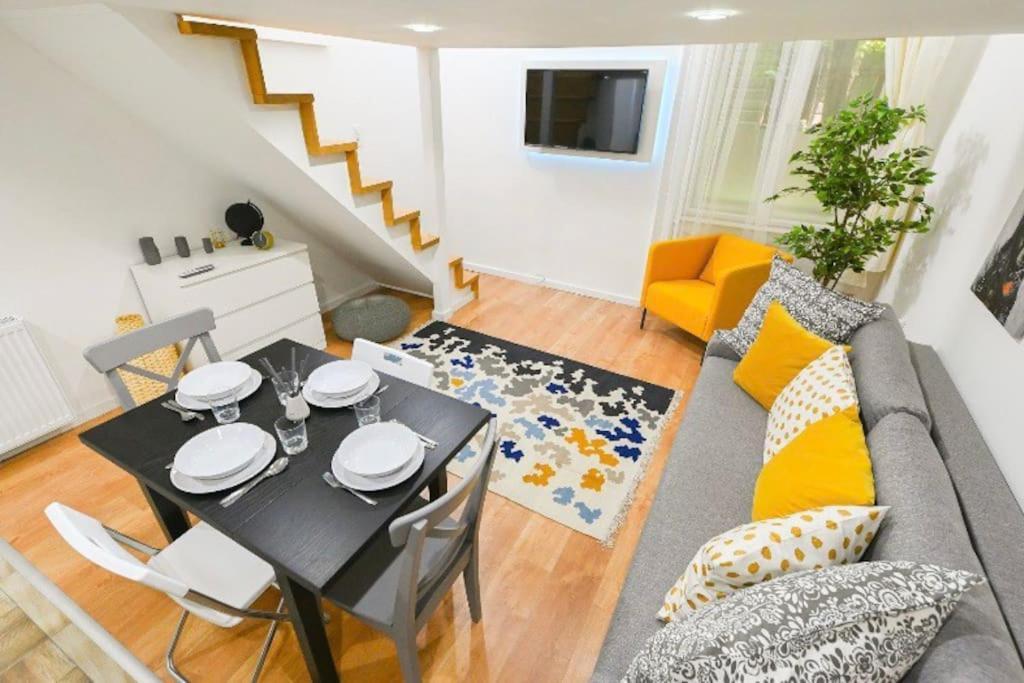 2 Bedroom Flat In Damjanich Str., Hirsch Budapest Esterno foto