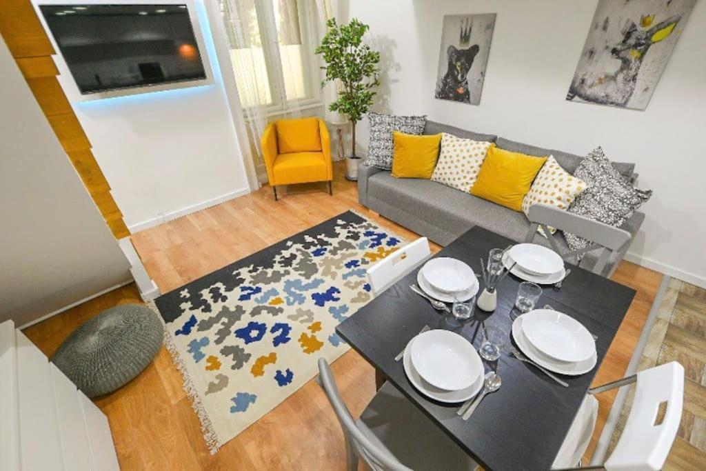 2 Bedroom Flat In Damjanich Str., Hirsch Budapest Esterno foto