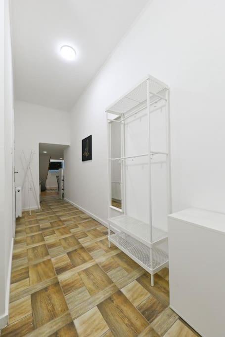 2 Bedroom Flat In Damjanich Str., Hirsch Budapest Esterno foto